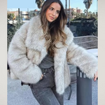 Luxusní faux kožešínová zimní bunda VelvetFur Luxe s širokým límcem a jemným dotekem
