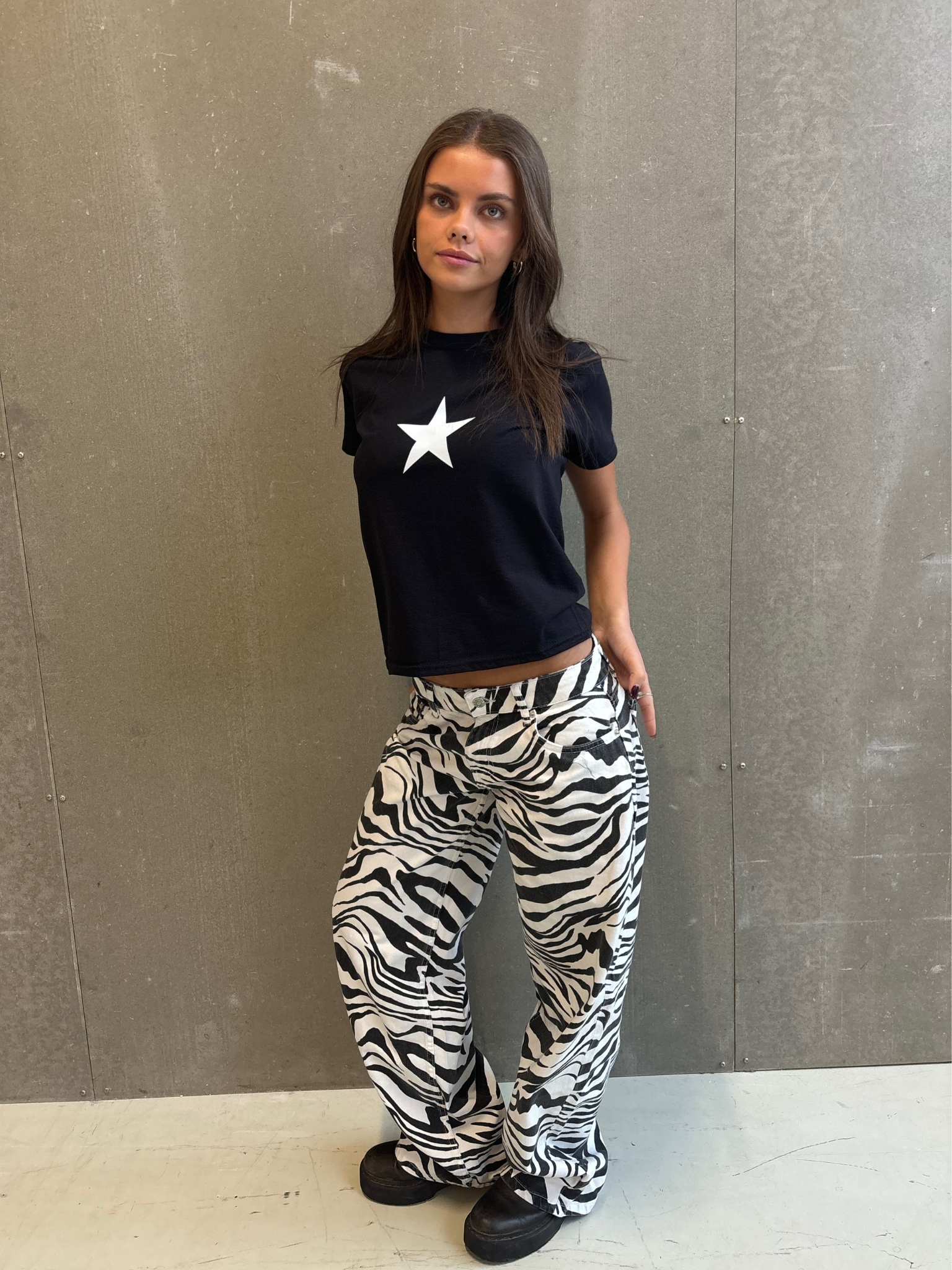 ESTHER DŽÍNY - ZEBRA