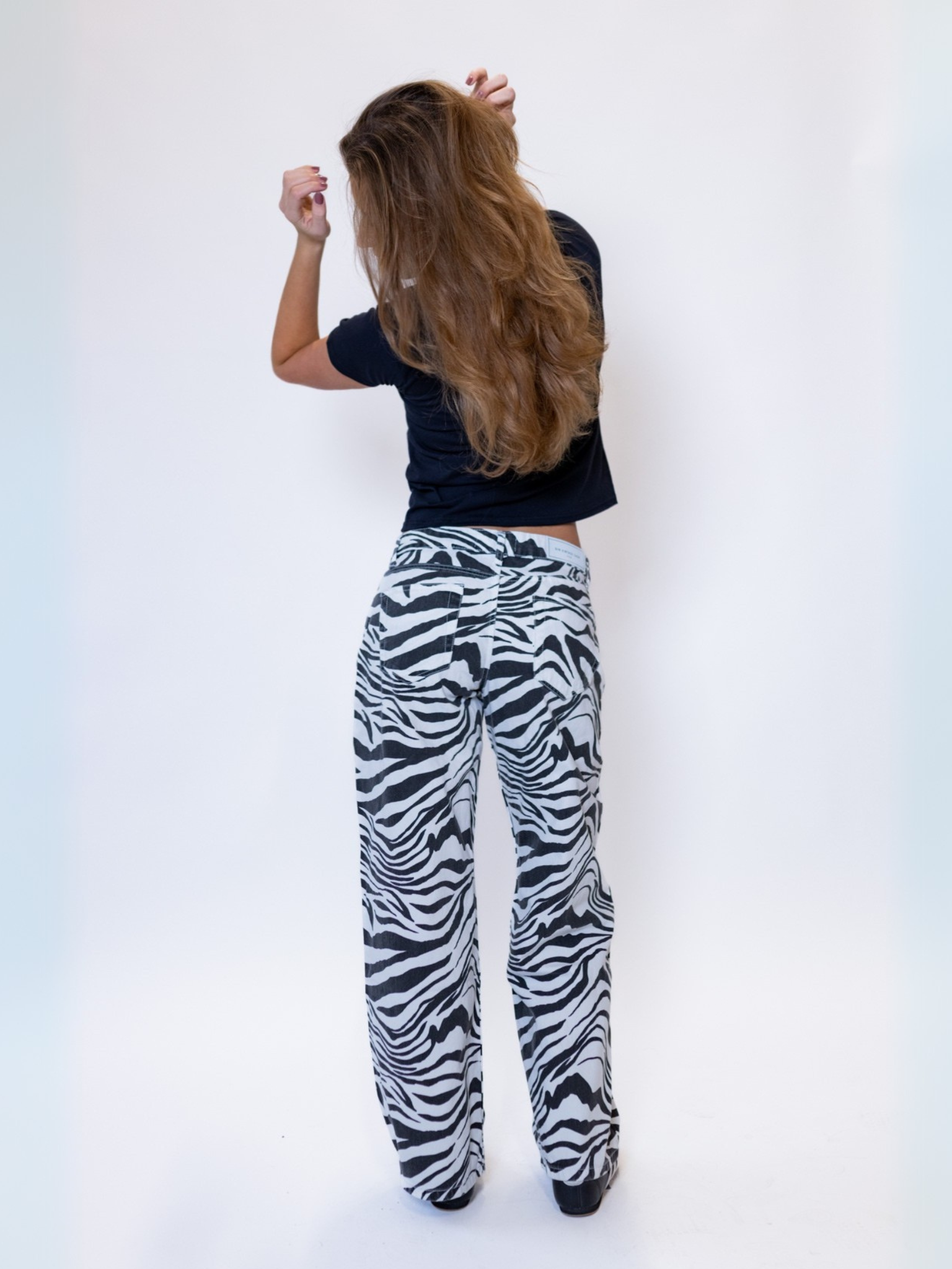 ESTHER DŽÍNY - ZEBRA