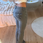 HANNAH Ultra Low Bootcut Džíny - Tmavě šedé
