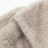 Luxusní faux kožešínová zimní bunda VelvetFur Luxe s širokým límcem a jemným dotekem