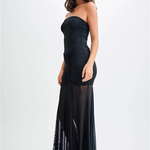 Mystique | Maxi Šaty s Off-Shoulder Mřížkou a Elegantním Střihem